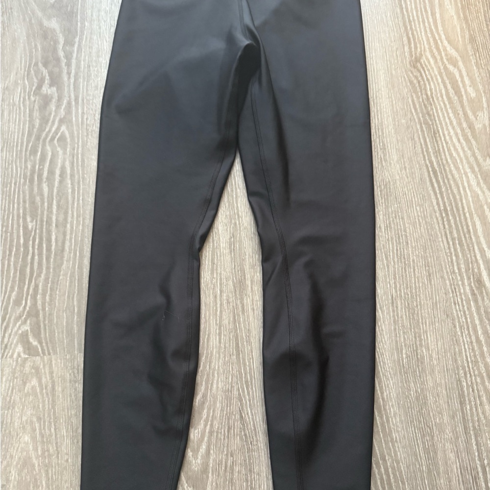 ALO Yoga Women’s Black Leggings